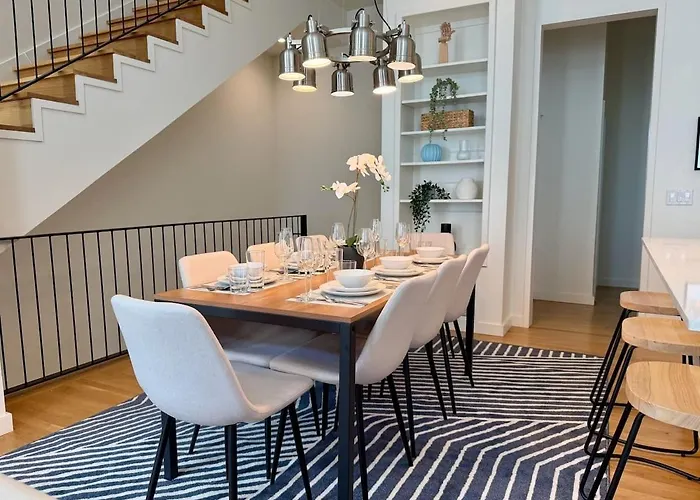 New Lux Townhome Off Magnolia Rooftop Patio Holiday home Fort Worth