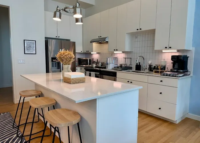 Holiday home New Lux Townhome Off Magnolia Rooftop Patio Fort Worth